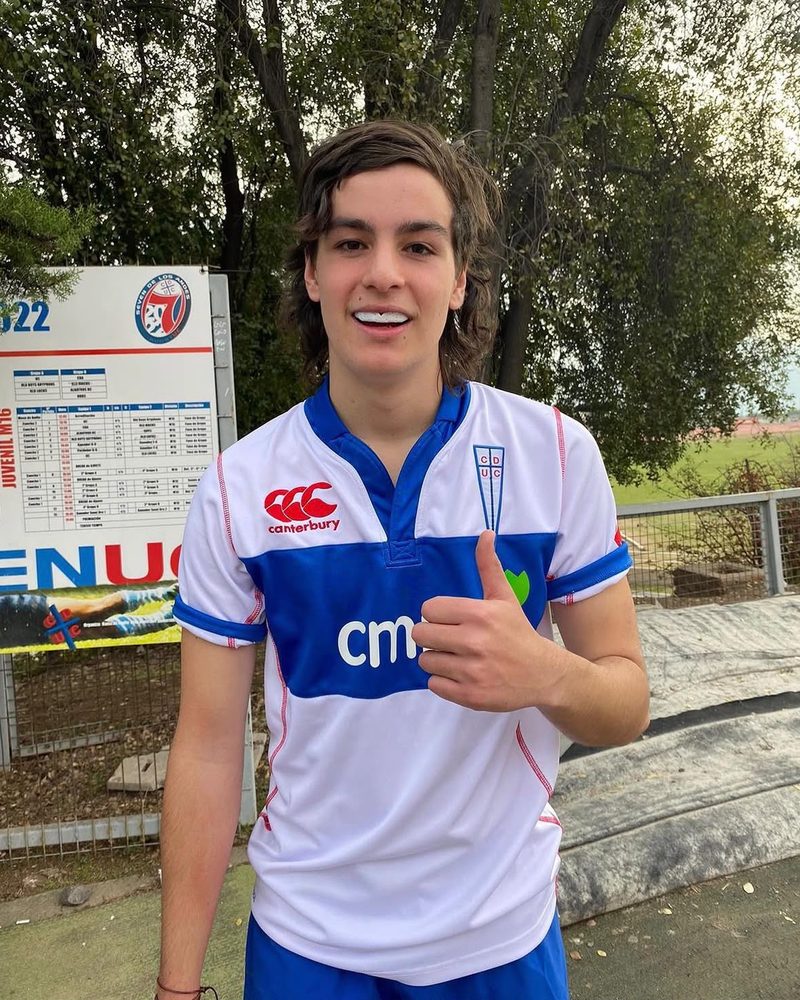 Jugador de rugby con su protector bucal HIT SPORT
