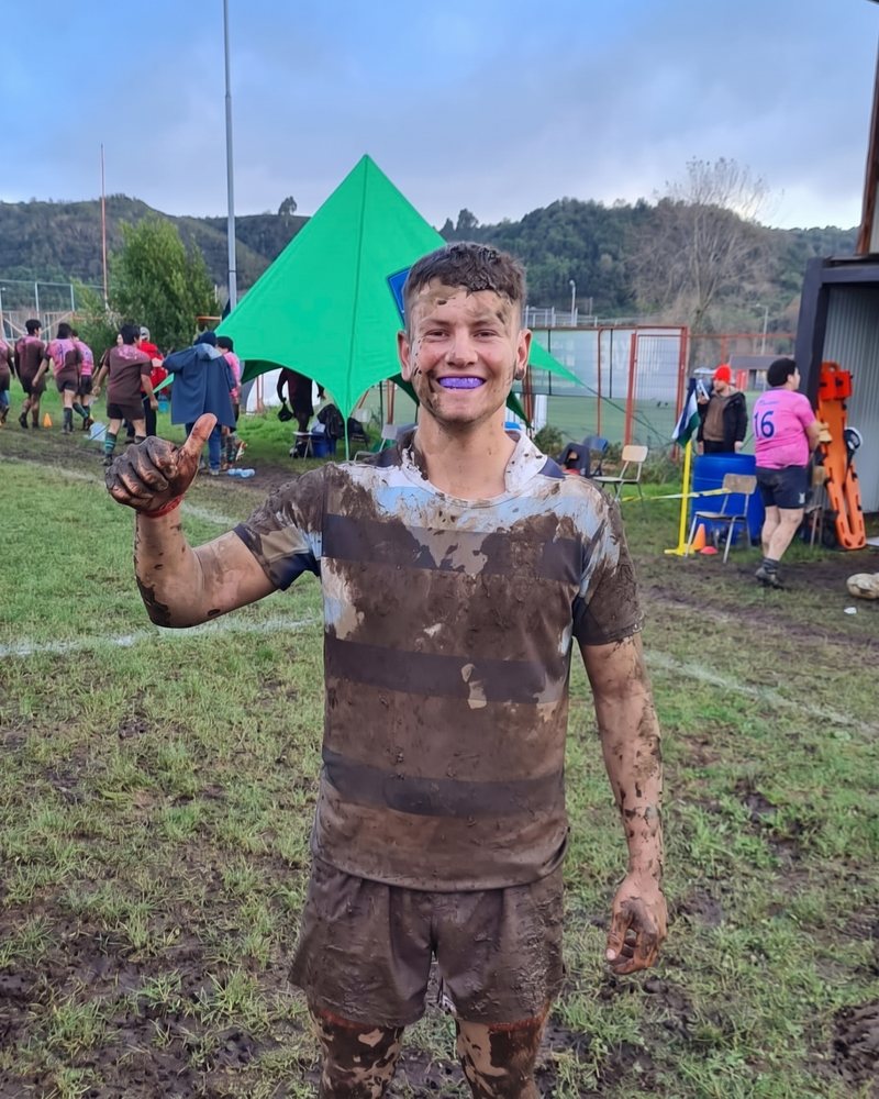 Jugador de rugby con su protector bucal HIT SPORT